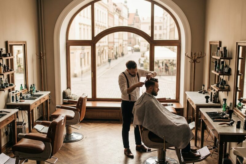 Ranking najlepszych fryzjerów w Poznaniu 2026 – kogo wybrać na metamorfozę?