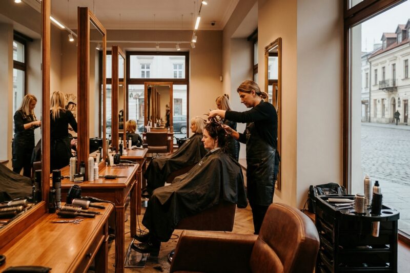 Ranking najlepszych fryzjerów w Rzeszowie 2026 – kogo wybrać?