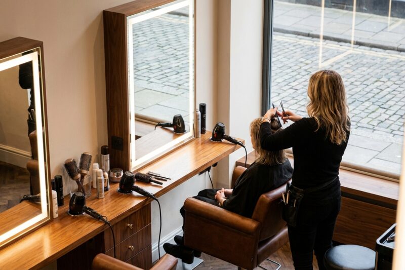 Ranking najlepszych fryzjerów w Sanoku 2026 – TOP 6 salonów, które warto odwiedzić