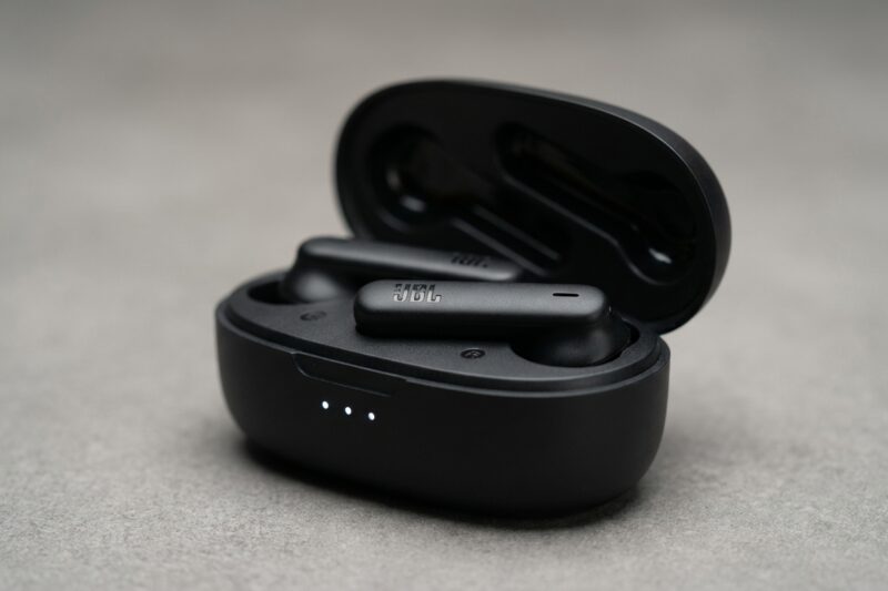 Słuchawki JBL Tune 245NC [TEST] ⭐️ ANC i potężna bateria w hicie cenowym