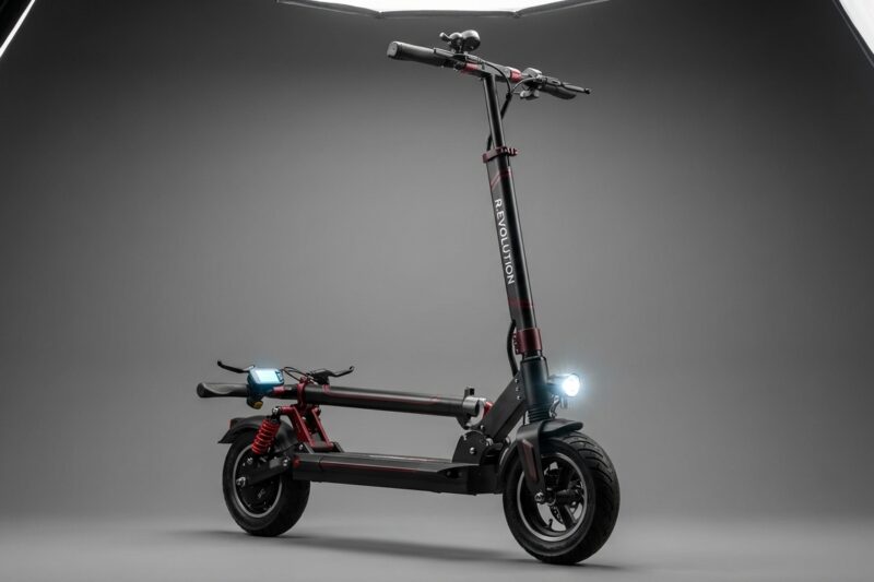 Hulajnoga elektryczna R.EVOLUTION R-EV42112 [TEST] ⭐️ Zwinność i wygoda w miejskiej dżungli