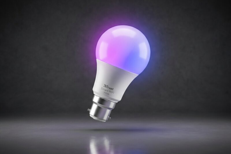 Inteligentna żarówka LED Trust 71295 [TEST] ⭐️ Kolorowe światło bez mostka w świetnej cenie