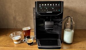 Siemens EQ500 iAroma TP553E09 – recenzja ekspresu automatycznego z pełnym sterowaniem smartfonem